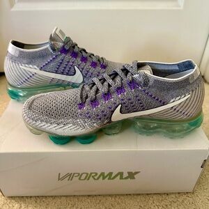 NIKE AIR VAPORMAX FLYKNIT SIZE 8.5 WMS